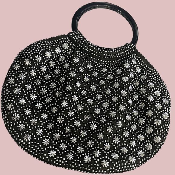 Handbags - 💥Vintage Small Black & Silver Embellished Handbag